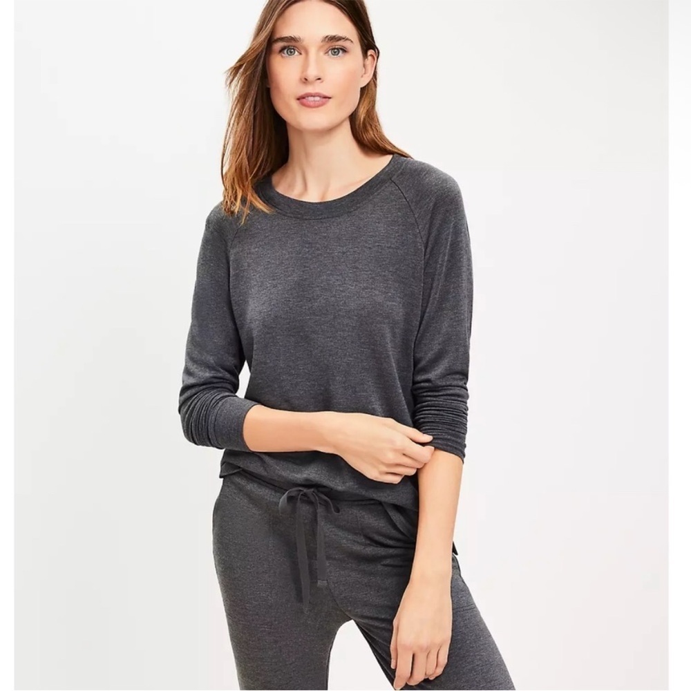 NWT! Lou & Grey SignatureSoft Plush Long Sleeve Lounge Set